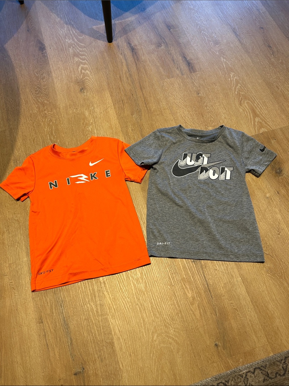 Nike Kids Short-Sleeve Tees in Orange & Gray